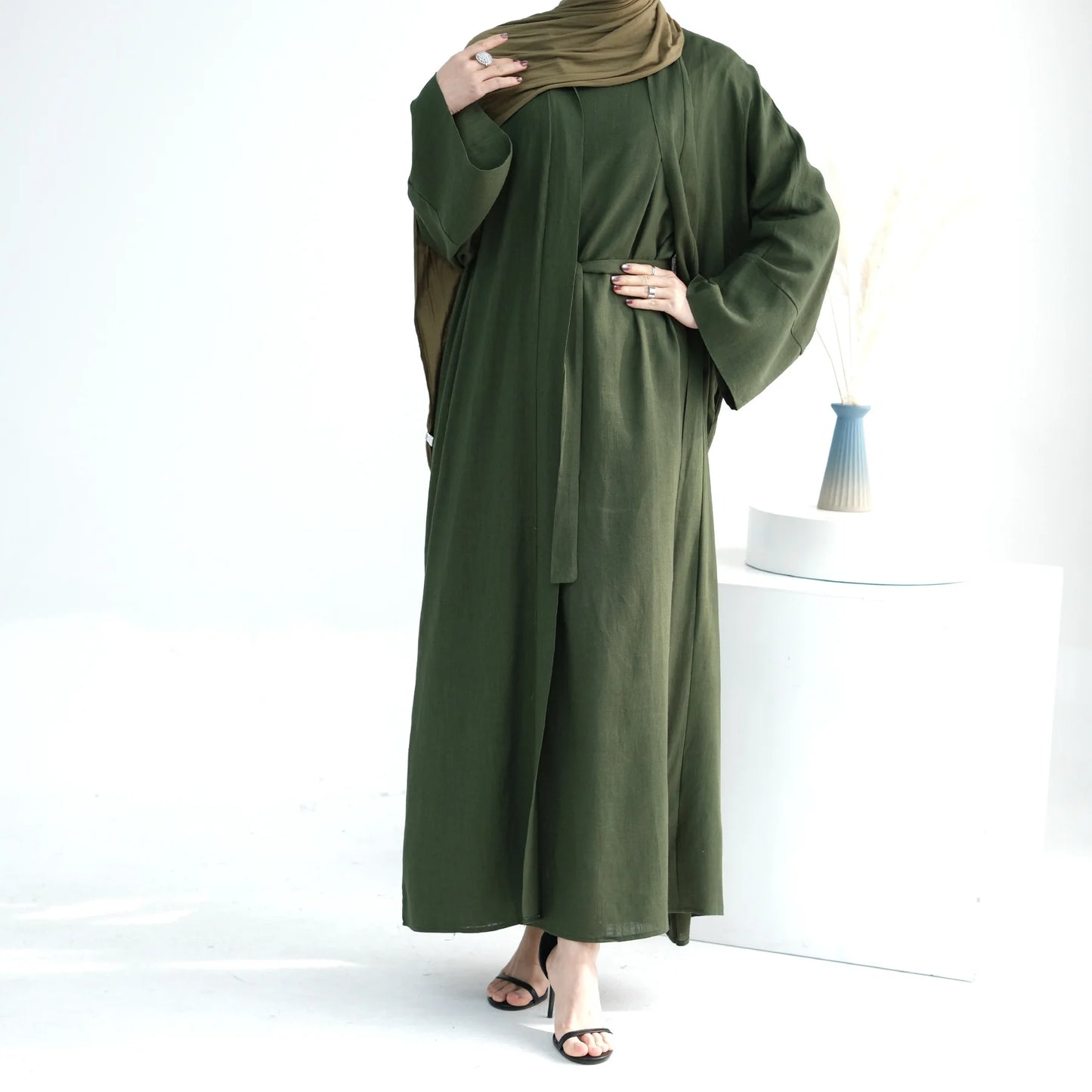 Ensemble 2 pièces en lin pour femmes musulmanes: collection 2024