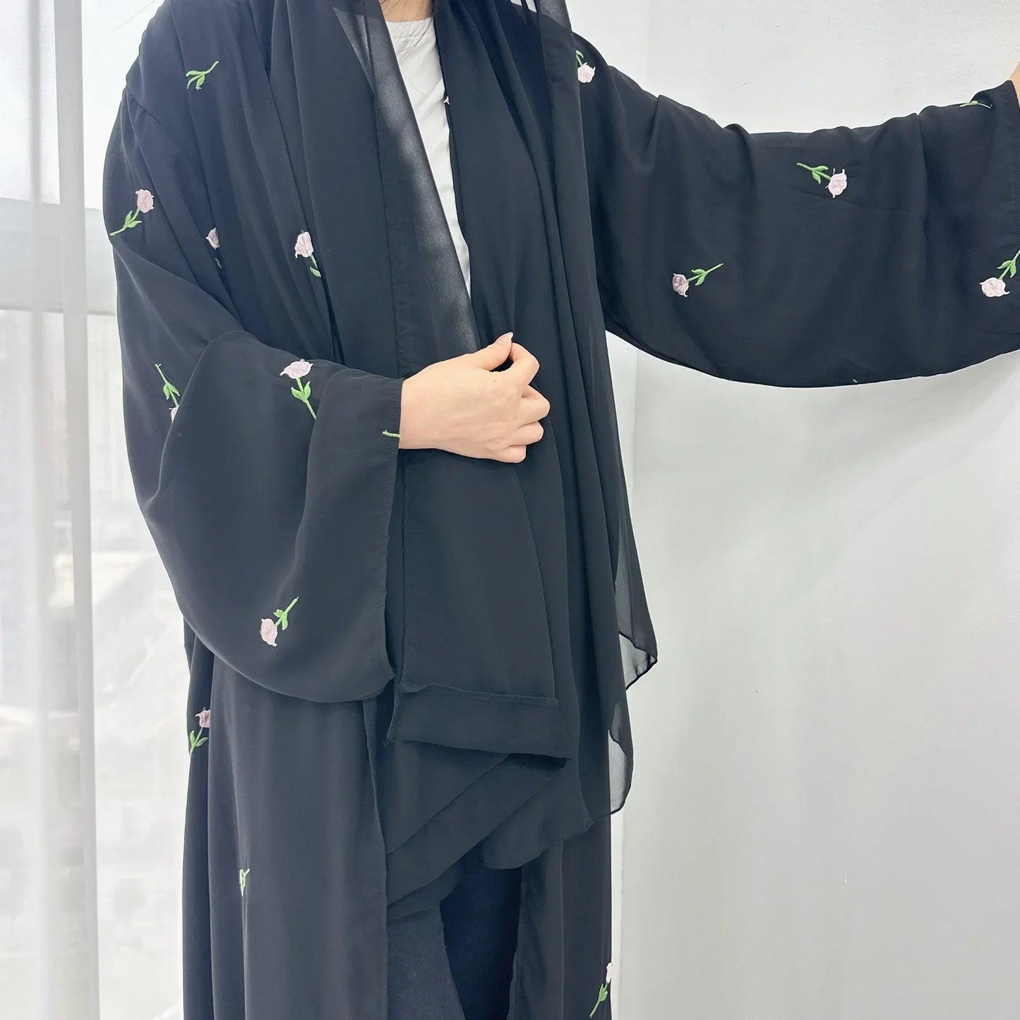 Cardigan brodé de fleurs pour femmes, Kimono Aabaya