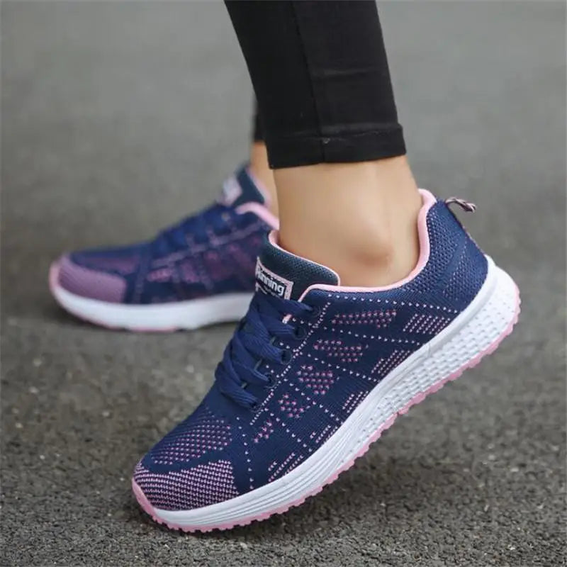Baskets blanches en maille pour femmes - Confort & style!