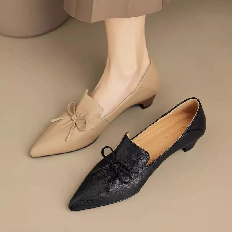 Escarpins rétro en cuir noir pour femmes: élégance au bureau