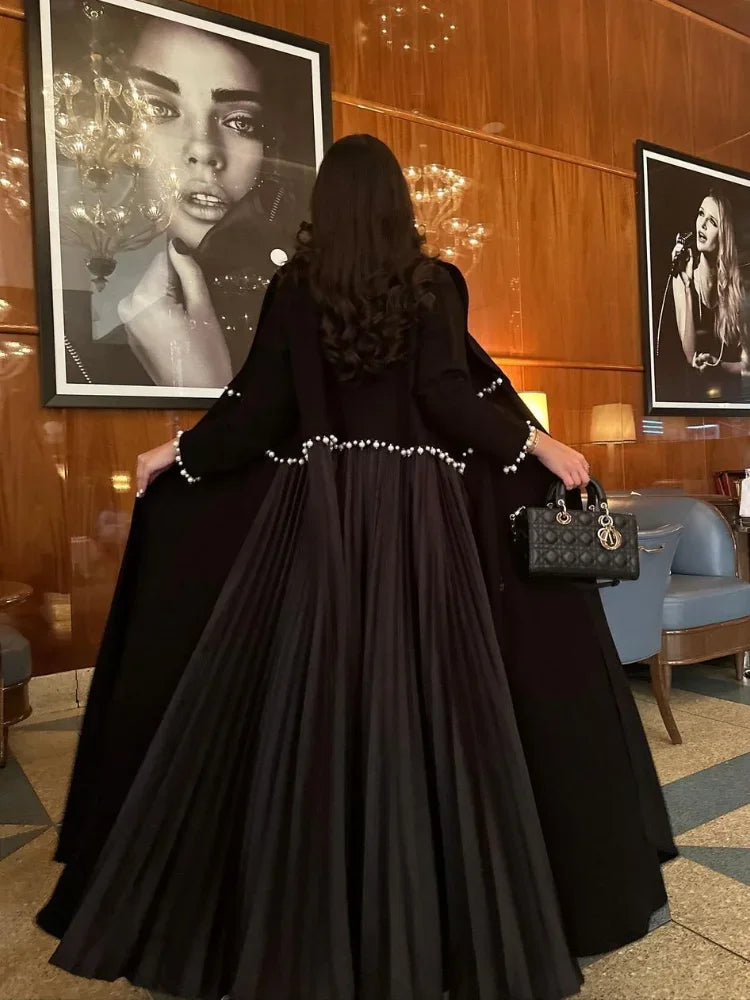 Abayas avec perles et robes longues pour femmes