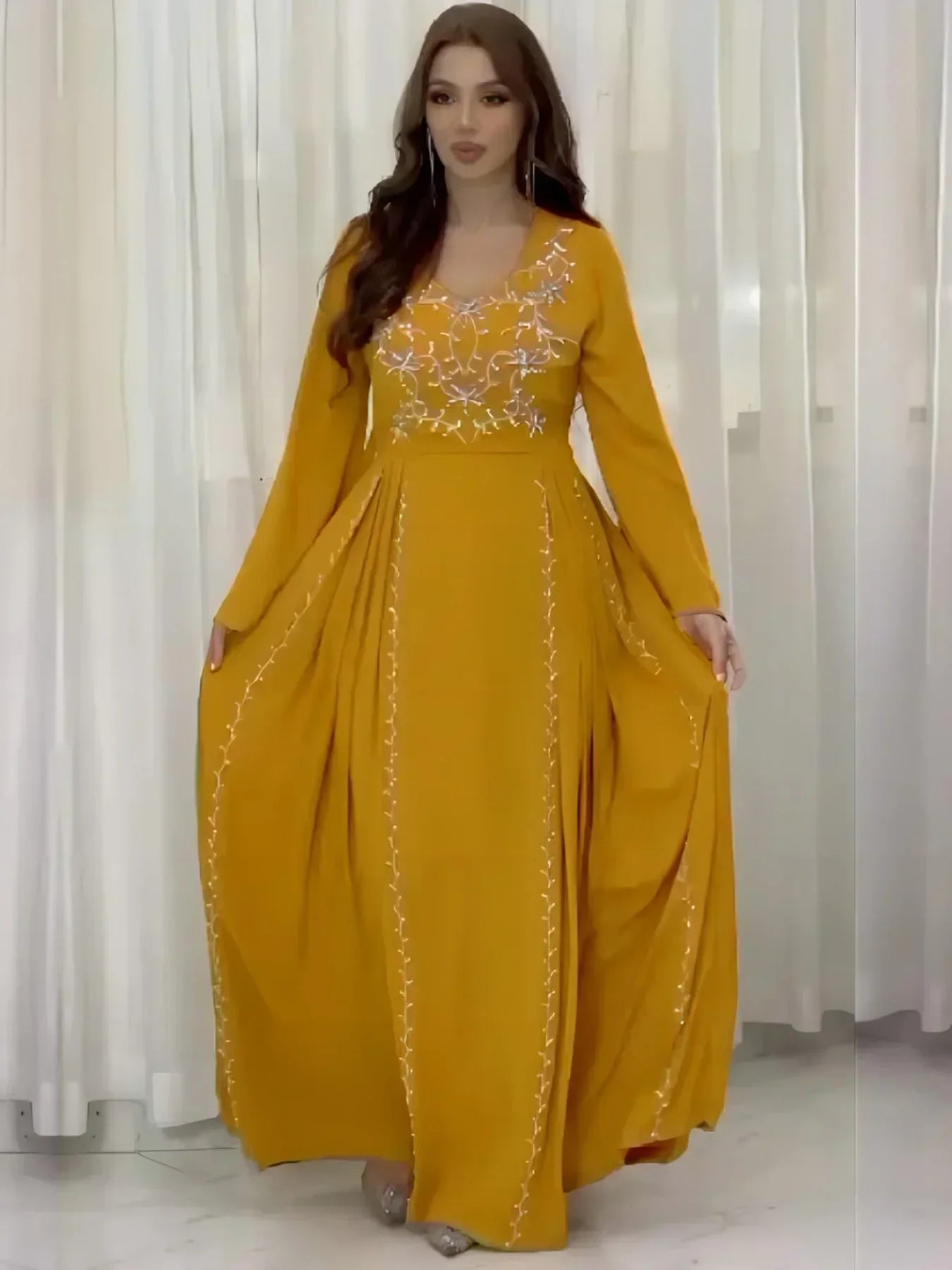 Robe longue arabé brodée pour Ramadan et soirées