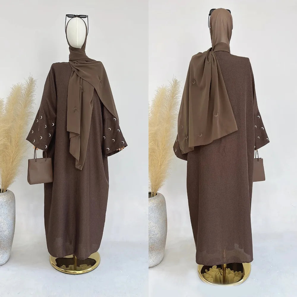 Abaya ouverte brodée de lune pour femmes: élégance et tradition