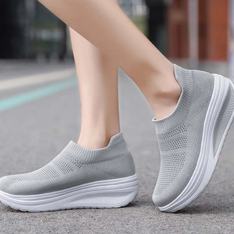 Chaussures Vulcanisées Femmes : Baskets à Fond Épais Slip-On