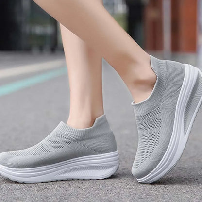 Chaussures Vulcanisées Femmes : Baskets à Fond Épais Slip-On