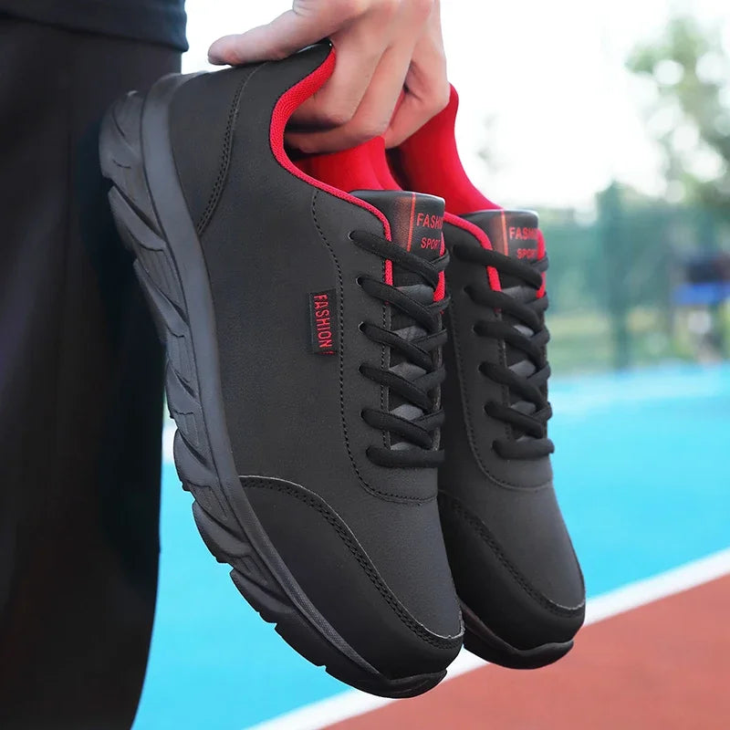 Chaussures sportives hommes, cuir imperméable et léger.