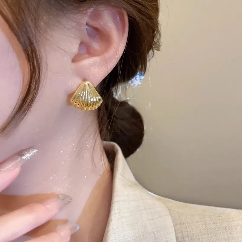 Boucles d'oreilles coquillages en métal pour femmes - Design élégant et léger