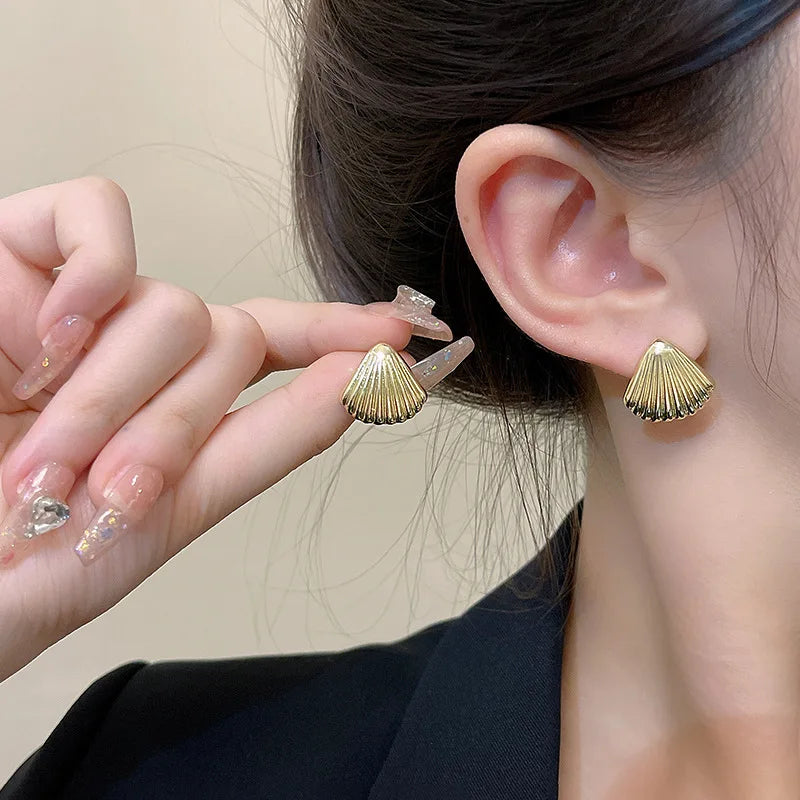 Boucles d'oreilles coquillages en métal pour femmes - Design élégant et léger