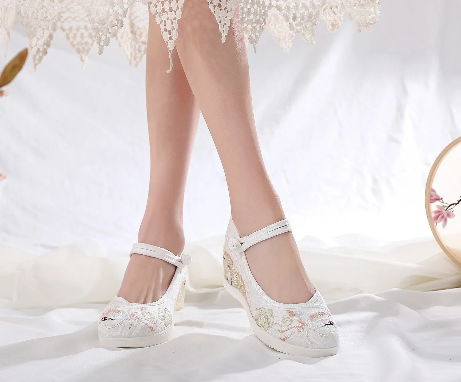 Chaussures ethniques chinoises Harajuku, style vintage Hanfu, toile brodée - Automne