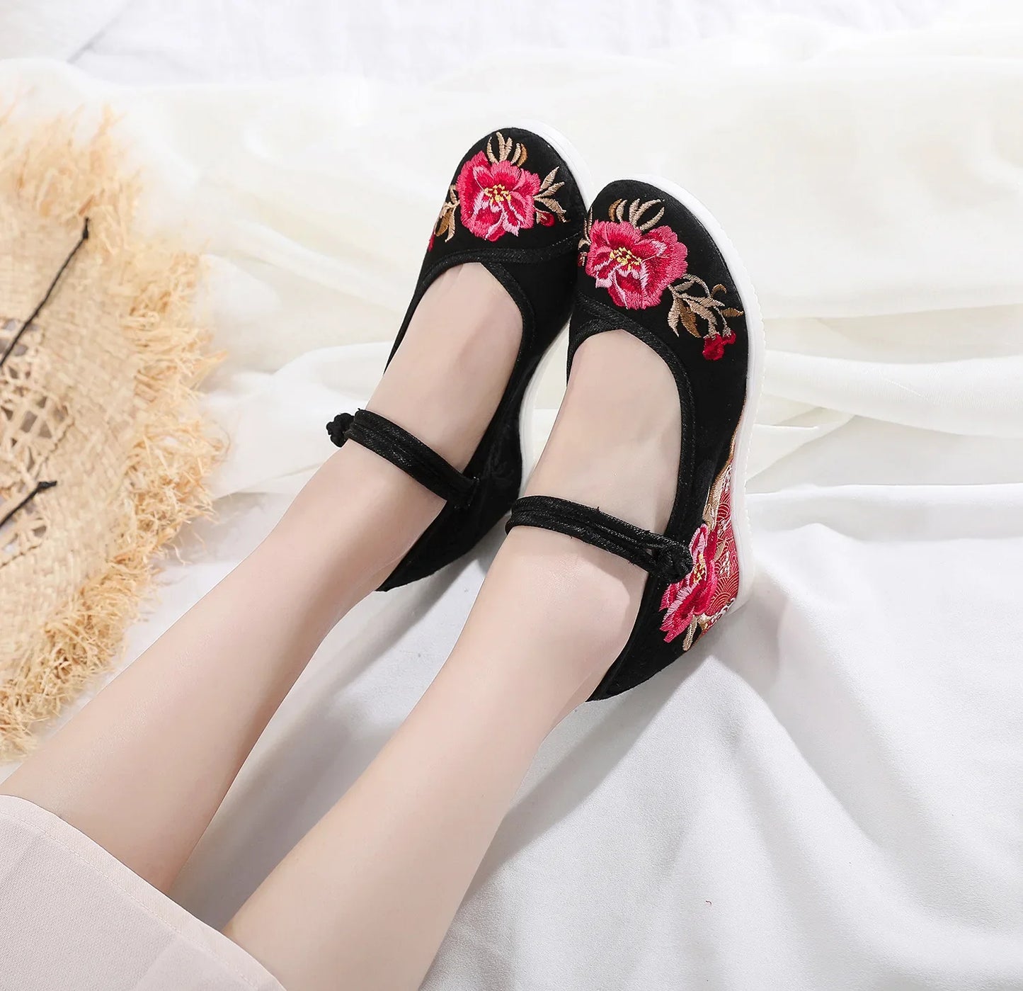 Chaussures ethniques chinoises Harajuku, style vintage Hanfu, toile brodée - Automne