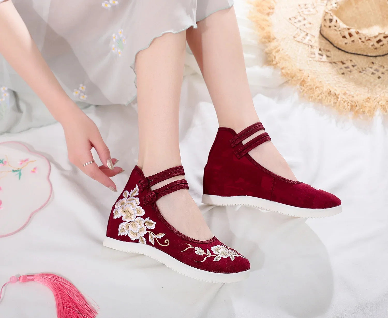 Chaussures ethniques chinoises Harajuku, style vintage Hanfu, toile brodée - Automne
