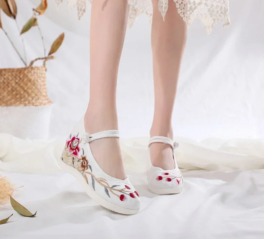 Chaussures ethniques chinoises Harajuku, style vintage Hanfu, toile brodée - Automne