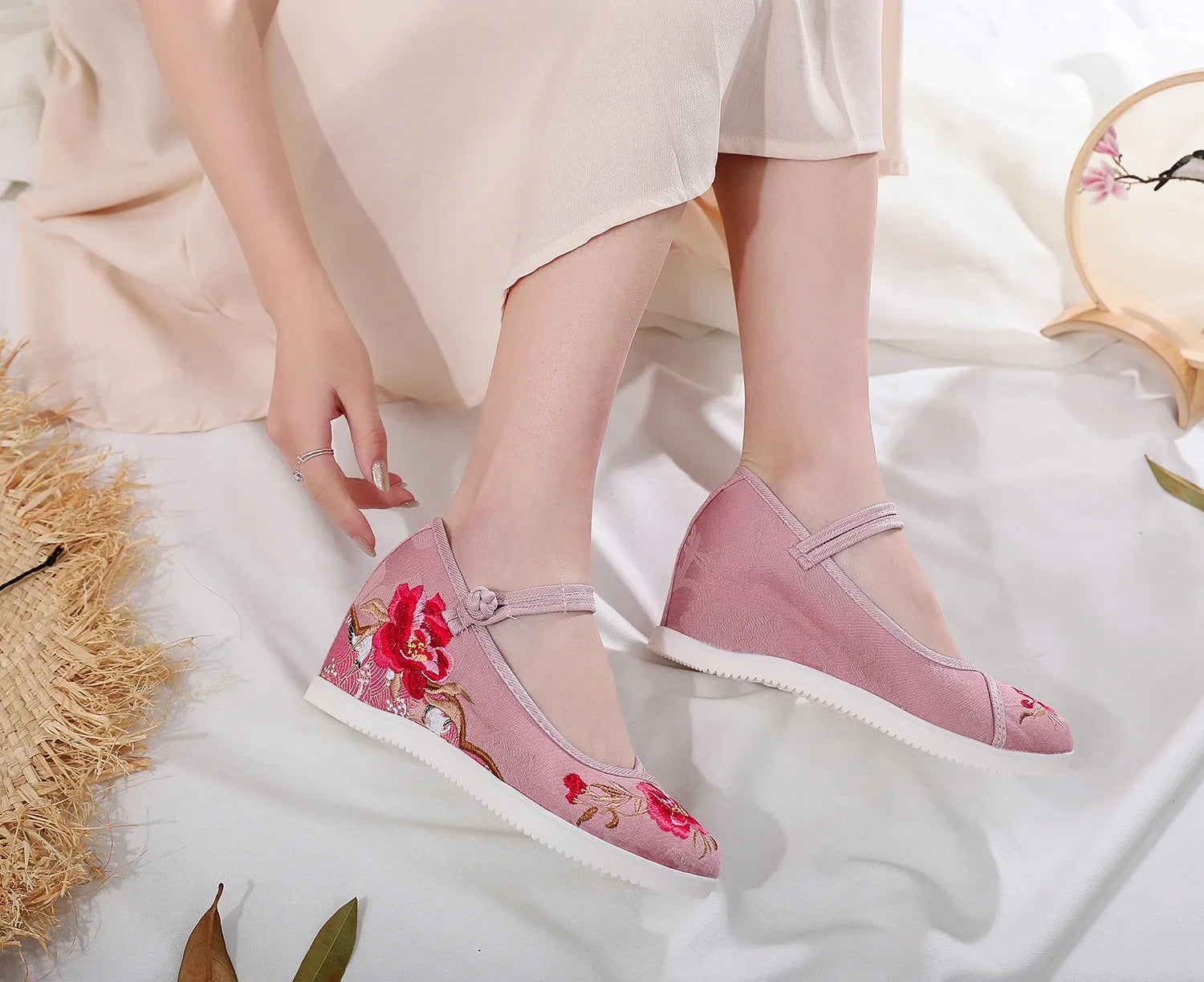 Chaussures ethniques chinoises Harajuku, style vintage Hanfu, toile brodée - Automne