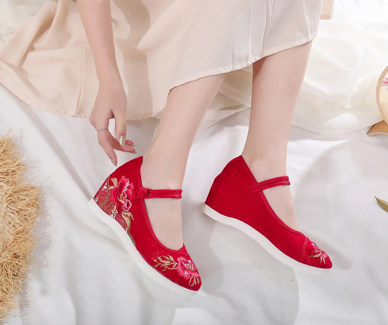Chaussures ethniques chinoises Harajuku, style vintage Hanfu, toile brodée - Automne
