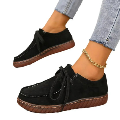 Chaussures plates à lacets pour femmes et baskets décontractées : les essentiels de votre garde-robe