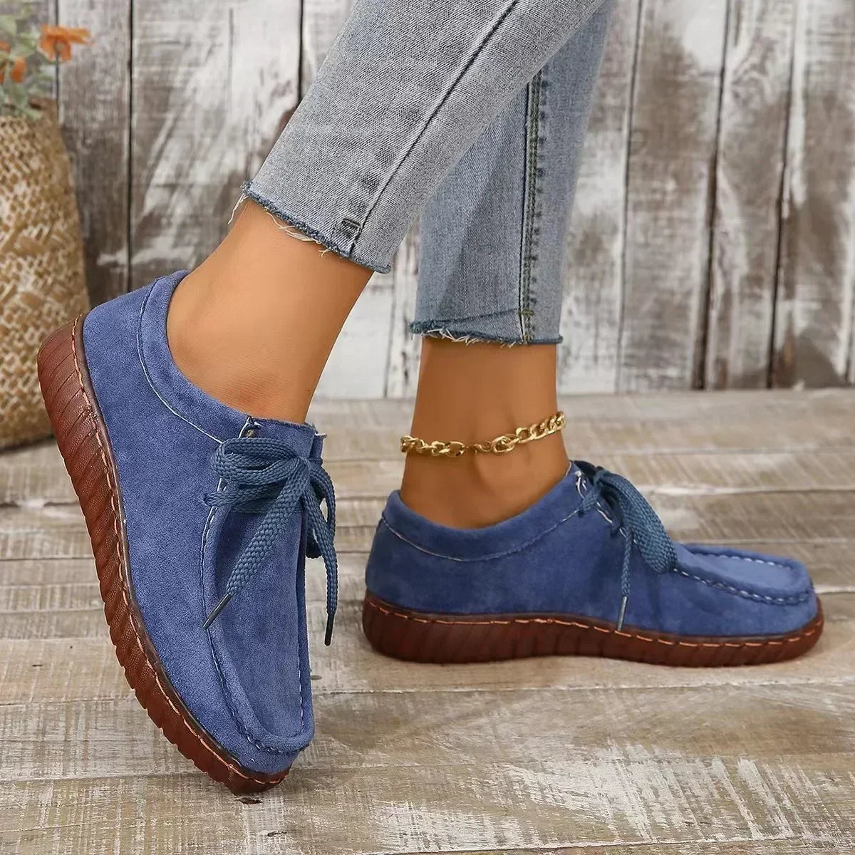 Chaussures plates à lacets pour femmes et baskets décontractées : les essentiels de votre garde-robe