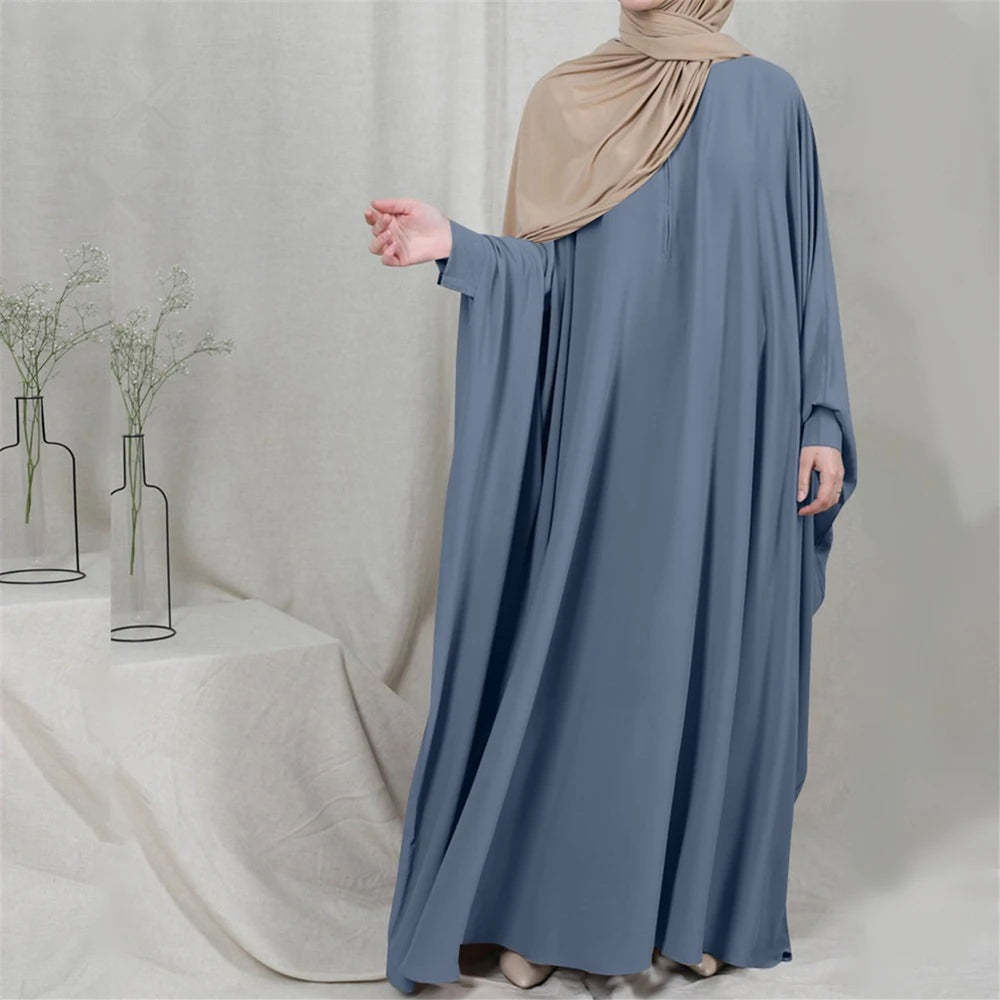 Robes musulmanes chic: Abaya noires & ensembles luxueux