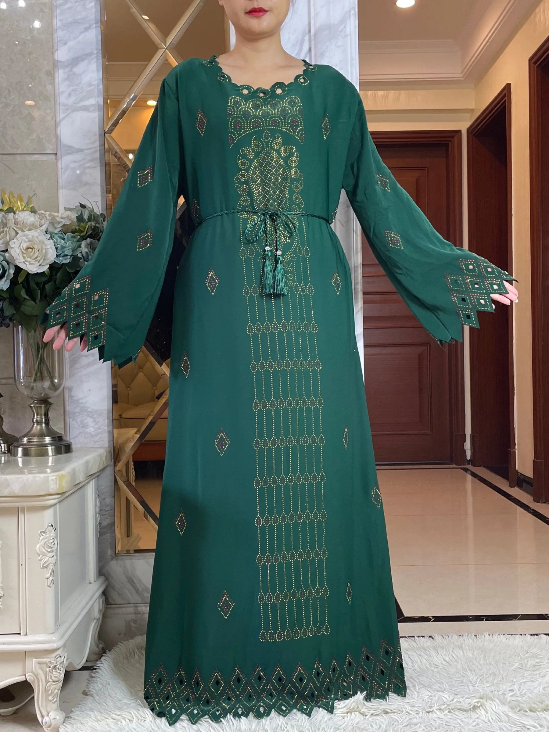 Robe élégante musulmane Dubaï haute qualité