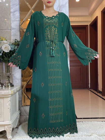 Robe élégante musulmane Dubaï haute qualité